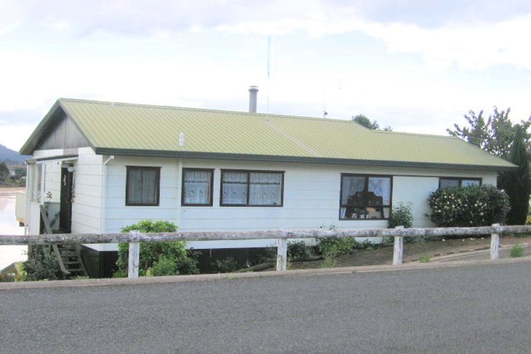 Photo of property in 114a Tukere Drive, Whangamata, 3620