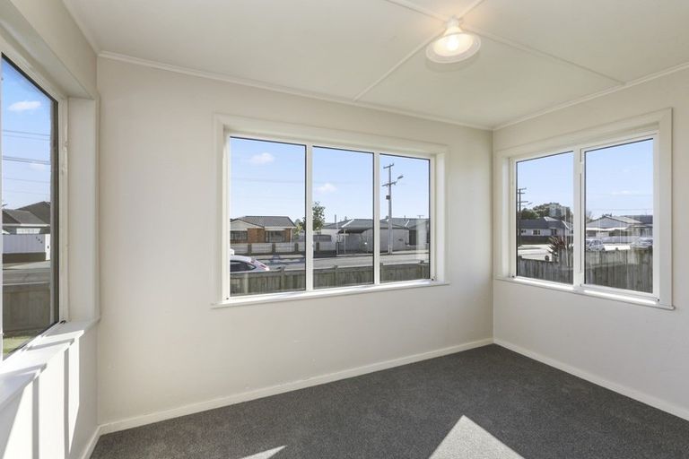 Photo of property in 141 Tukapa Street, Westown, New Plymouth, 4310