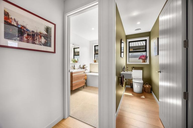 Photo of property in 16 Guthrie Street, Lake Hawea, 9382