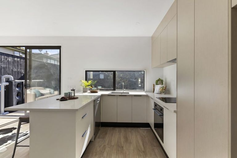 Photo of property in 14f Andrew Road, Howick, Auckland, 2010