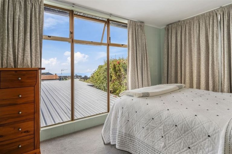 Photo of property in 1/30 Summit Drive, Torbay, Auckland, 0630