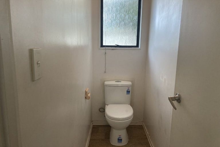 Photo of property in 19a Etherton Drive, Weymouth, Auckland, 2103