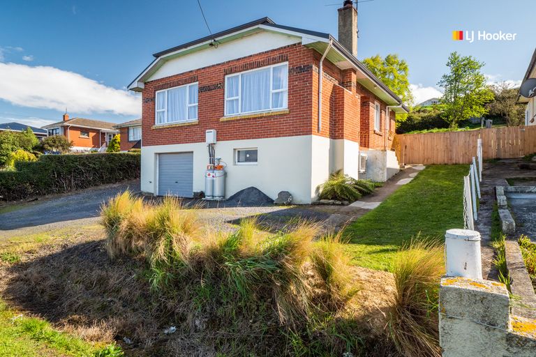 Photo of property in 299 Main South Road, Green Island, Dunedin, 9018