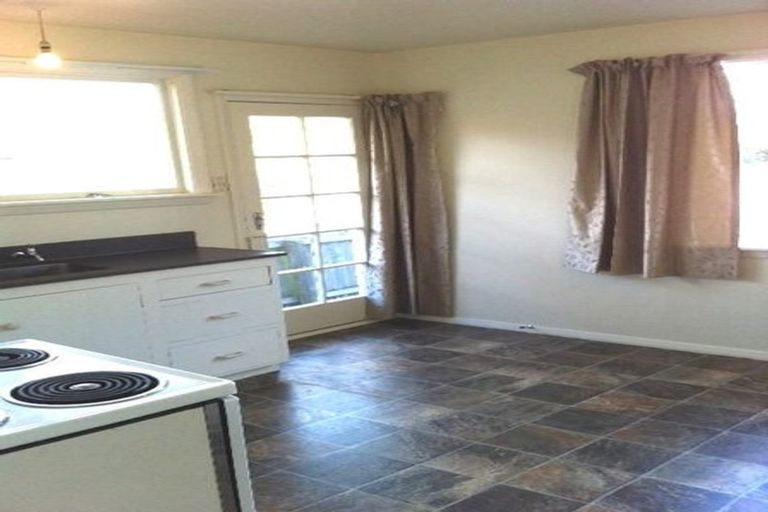 Photo of property in 1/400 Memorial Avenue, Burnside, Christchurch, 8053