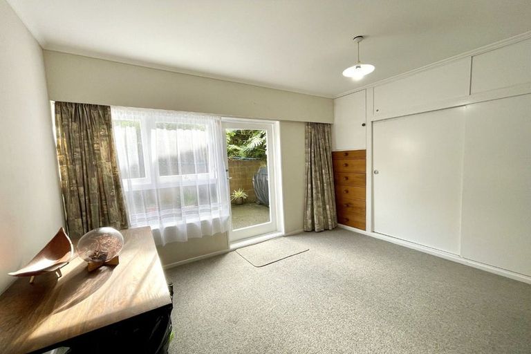 Photo of property in 3/88 Lake Road, Northcote, Auckland, 0627
