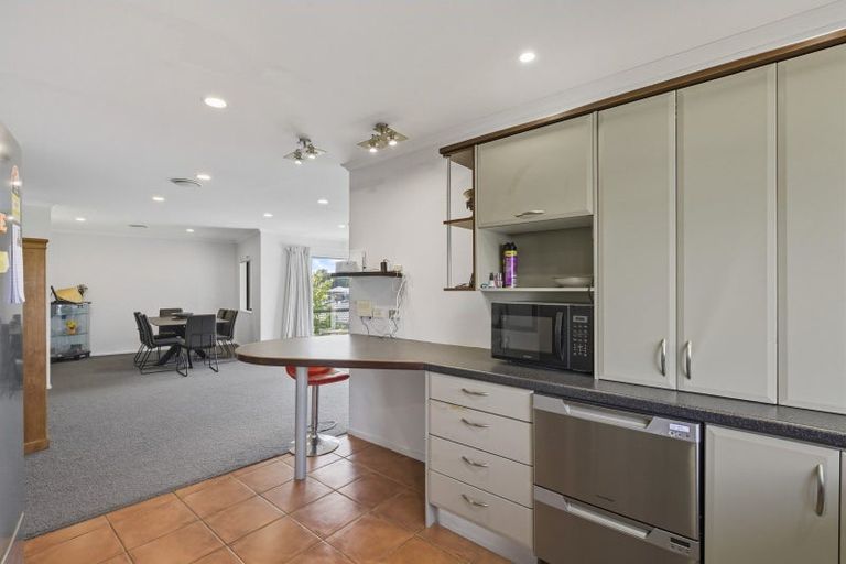 Photo of property in 5 Rotokare Crescent, Whalers Gate, New Plymouth, 4310