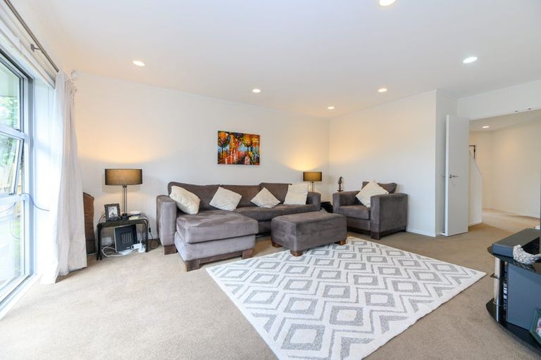 Photo of property in 2/27 Leicester Parade, Somerville, Auckland, 2014