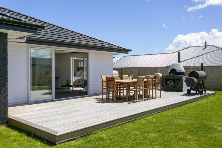 Photo of property in 18 Harakeke Drive, Wharewaka, Taupo, 3330