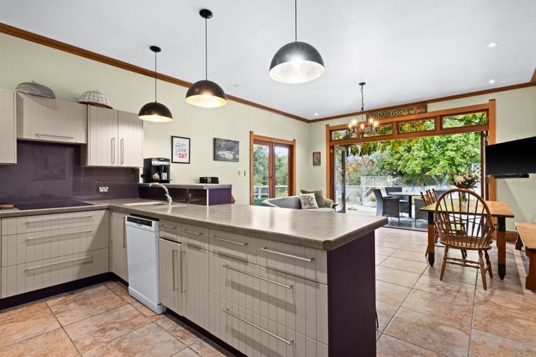 Photo of property in 35 Iona Road, Havelock North, 4130