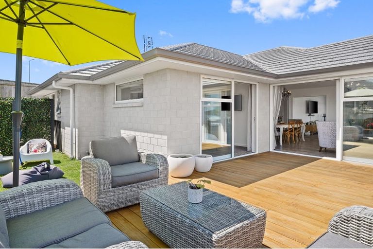 Photo of property in 4 Herring Place, Omokoroa, 3114