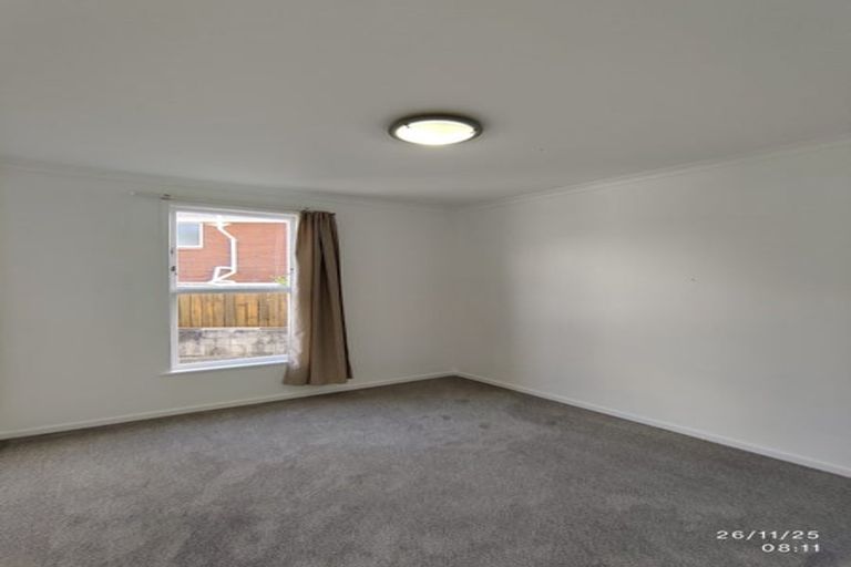 Photo of property in 25 Pooley Street, Pakuranga Heights, Auckland, 2010