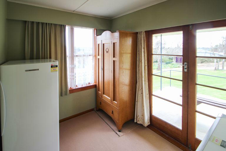 Photo of property in 25 Main Road, Maheno, Oamaru, 9495