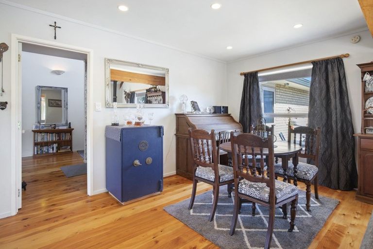 Photo of property in 67 Elsie Drive, Waiuku, 2123