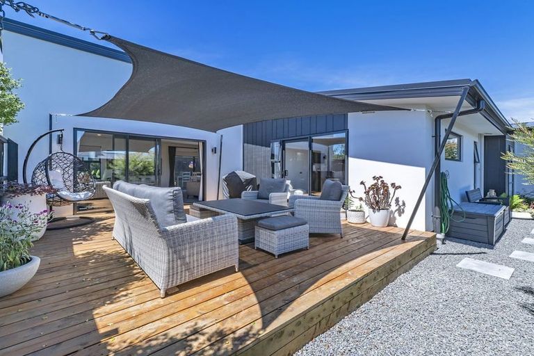 Photo of property in 17 Burrow Street, Rolleston, 7614