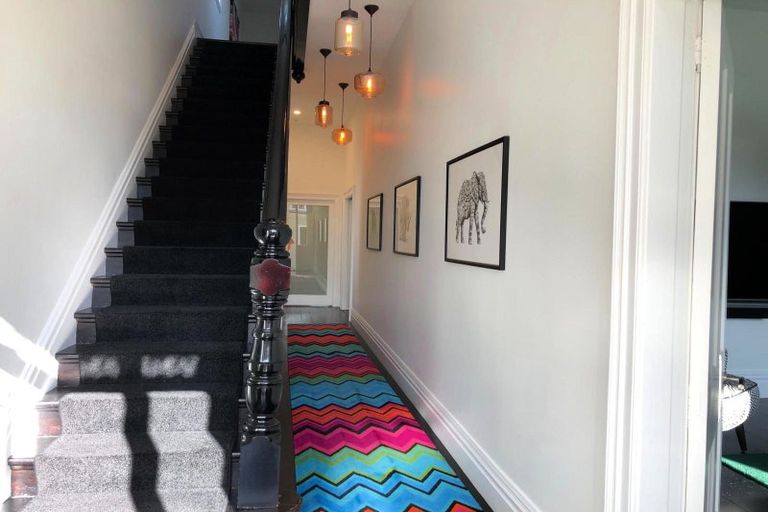 Photo of property in 15 Park Street, Thorndon, Wellington, 6011