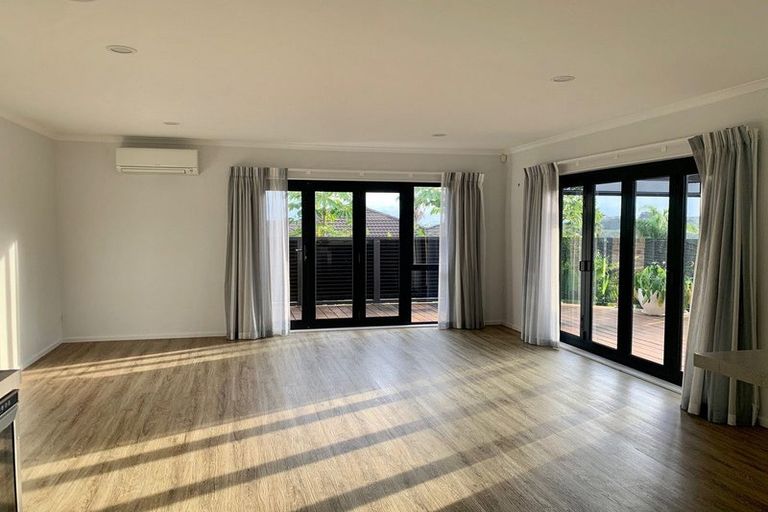 Photo of property in 290 Hill Road, The Gardens, Auckland, 2105