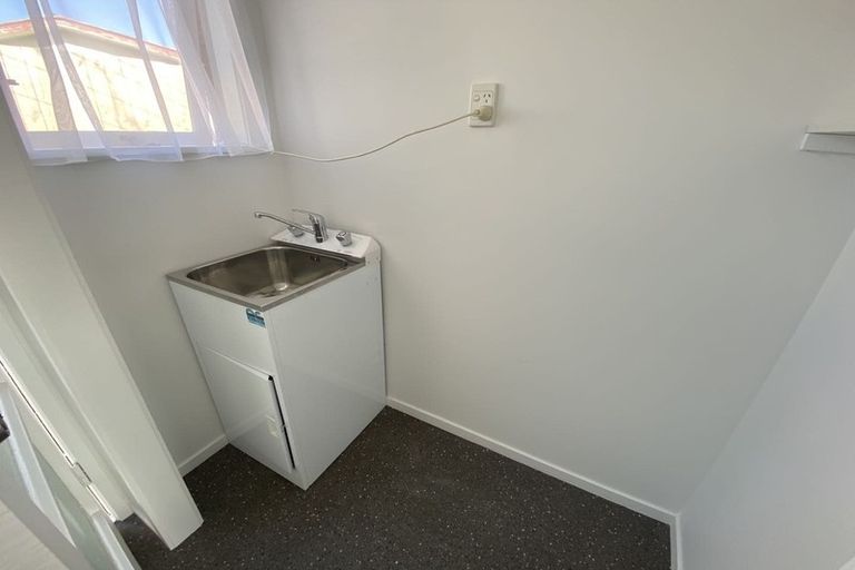 Photo of property in 4 Almond Place, Mount Wellington, Auckland, 1060