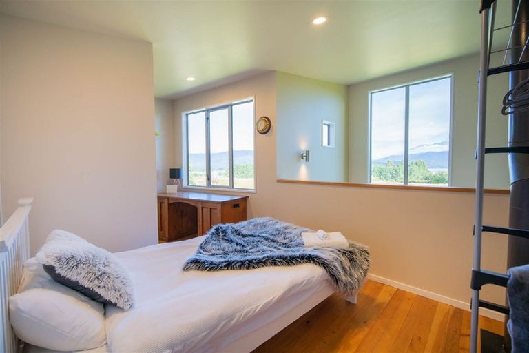 Photo of property in 11 Patience Bay Drive, Te Anau, 9679