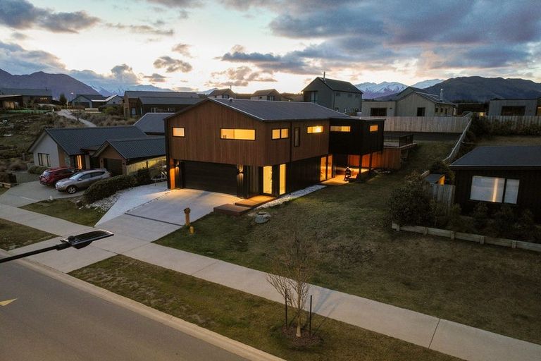 Photo of property in 41 Mount Linton Avenue, Wanaka, 9305