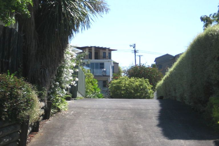 Photo of property in 1/38 Masterton Road, Rothesay Bay, Auckland, 0630