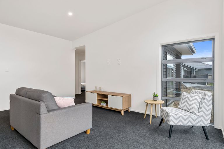 Photo of property in 10 Cassinia Close, Papamoa Beach, Papamoa, 3118