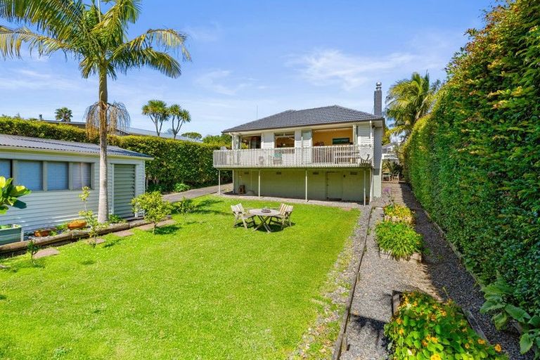 Photo of property in 12 Linwood Avenue, Forrest Hill, Auckland, 0620