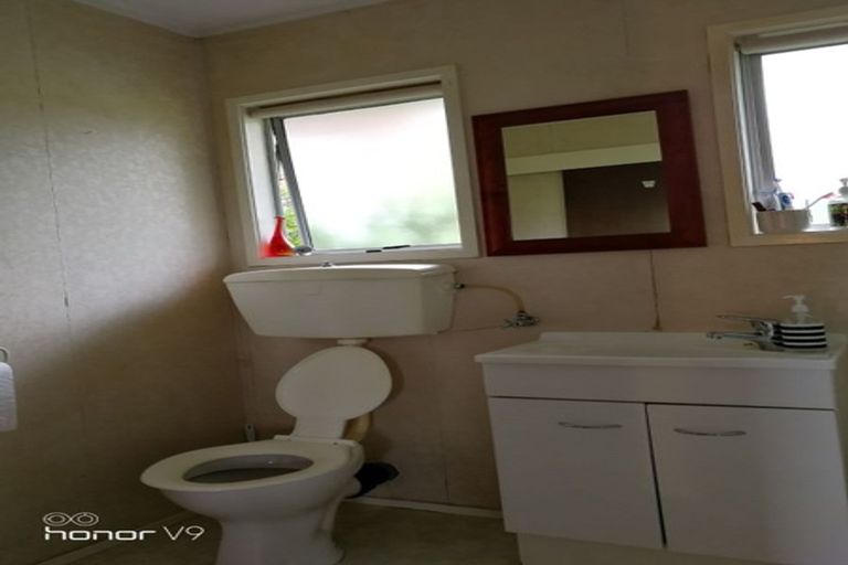 Photo of property in 1/18 Elmira Place, Browns Bay, Auckland, 0630