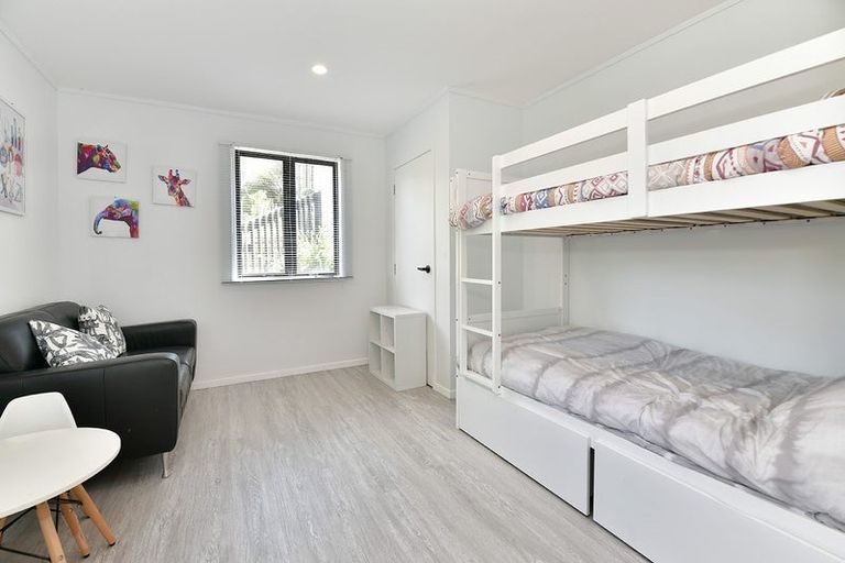 Photo of property in 16 Shelly Beach Road, Shelly Beach, Helensville, 0874