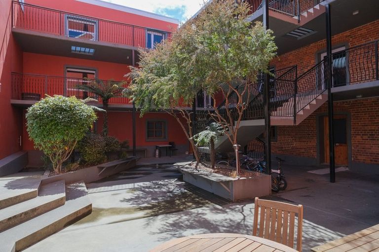 Photo of property in 7/2 Manor Place, Dunedin Central, Dunedin, 9016