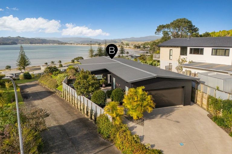 Photo of property in 11 Puriri Place, Whitianga, 3510