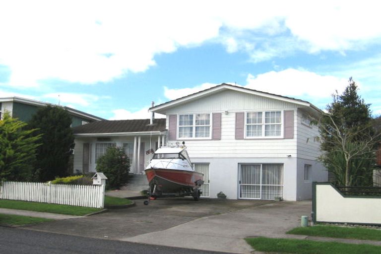 Photo of property in 21 Vanbrugh Place, Bucklands Beach, Auckland, 2014