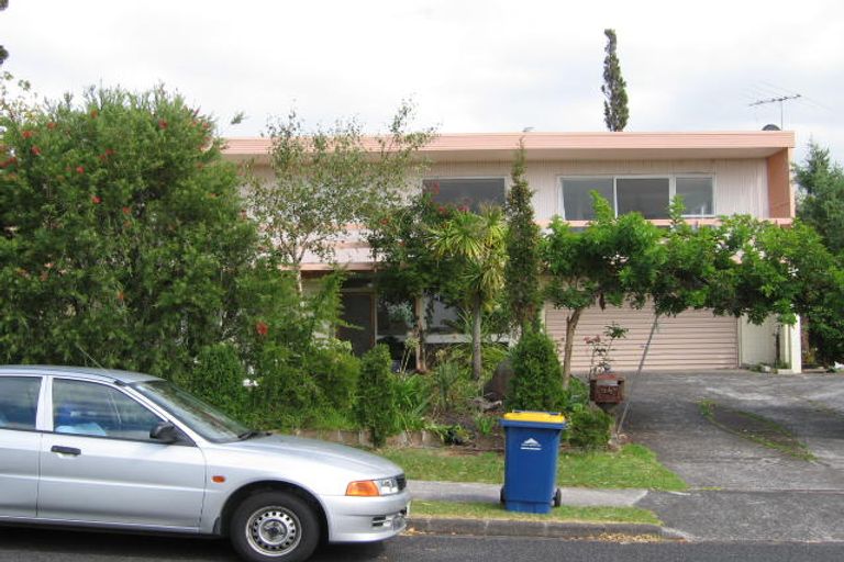 Photo of property in 1/27 Robin Lane, Browns Bay, Auckland, 0630