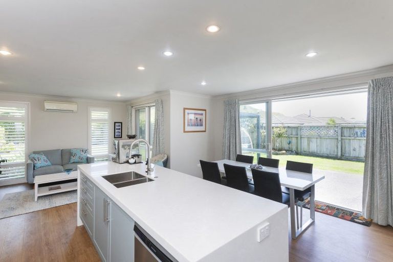 Photo of property in 1 Hamilton Drive, Wainui, Gisborne, 4010