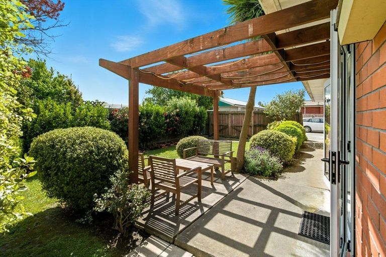 Photo of property in 1/10 Jarrow Place, Halswell, Christchurch, 8025