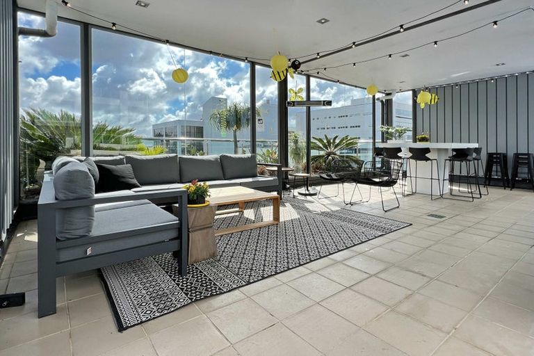 Photo of property in Sentinel Apartments, 2703/3 Northcroft Street, Takapuna, Auckland, 0622