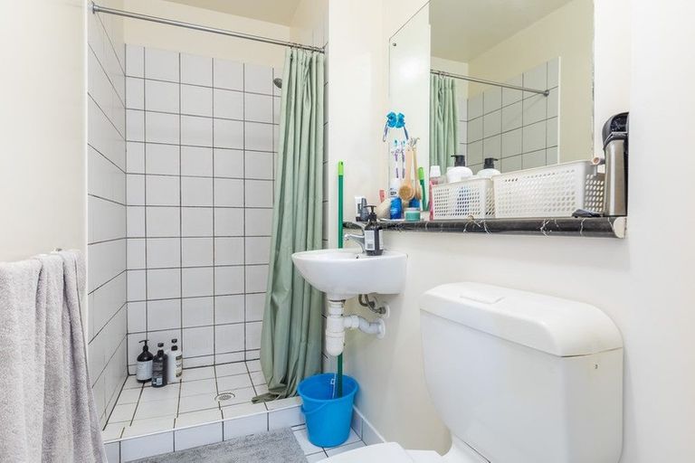 Photo of property in Oakwood Hall Apartments, 13b/81 Wakefield Street, Auckland Central, Auckland, 1010