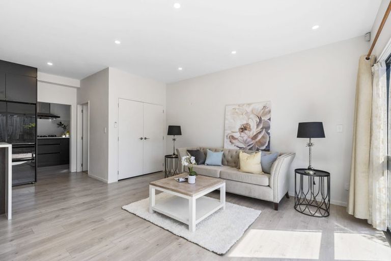 Photo of property in 5a Hemsway Place, Sunnyhills, Auckland, 2010