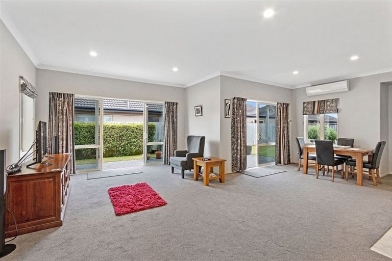 Photo of property in 59 Inwoods Road, Parklands, Christchurch, 8083