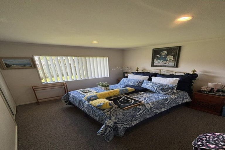 Photo of property in 67 Nimstedt Avenue, Oteha, Auckland, 0632