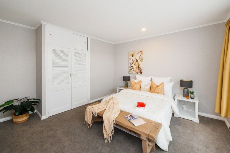Photo of property in 9 Bristol Crescent, Roslyn, Palmerston North, 4414