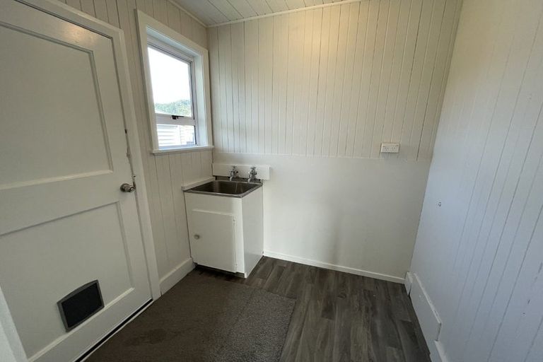 Photo of property in 46 Molesworth Street, Taita, Lower Hutt, 5011