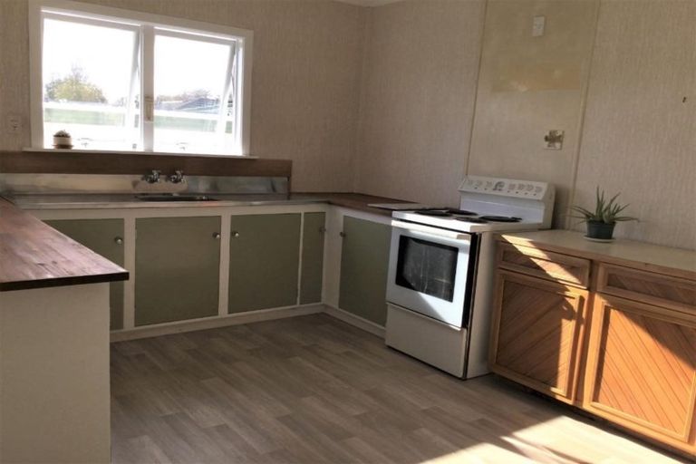 Photo of property in 221 Mangorei Road, Merrilands, New Plymouth, 4312