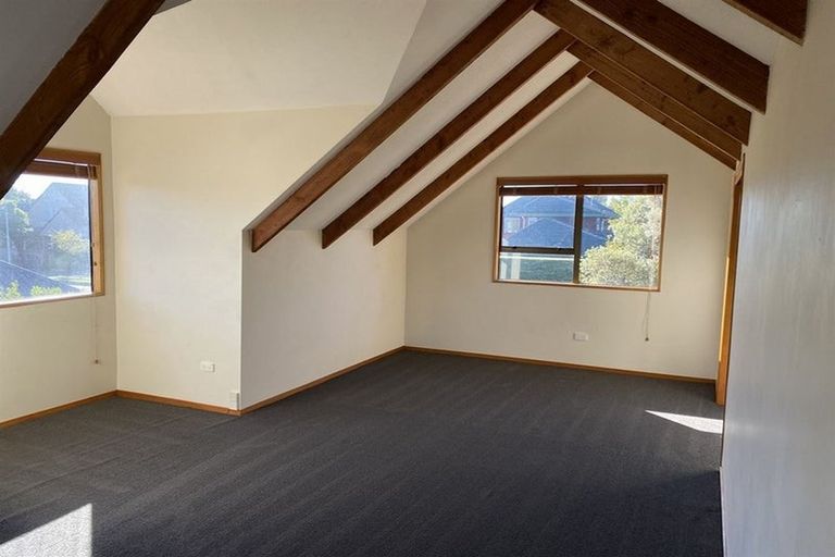 Photo of property in 26 Cherrywood Place, Redwood, Christchurch, 8051