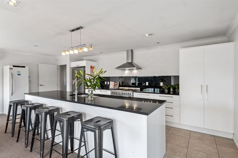 Photo of property in 18 Bateman Avenue, Bryndwr, Christchurch, 8053