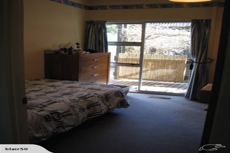 Photo of property in 47 Fitzpatrick Street, Newlands, Wellington, 6037