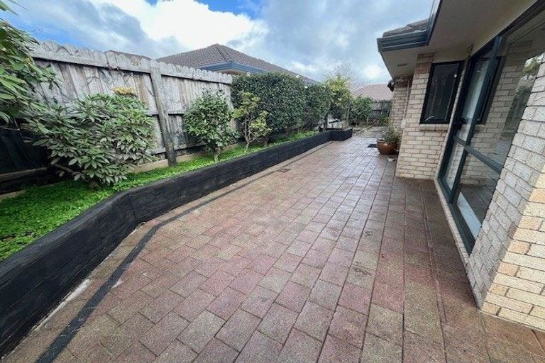 Photo of property in 9 Ardkeen Place, East Tamaki, Auckland, 2016