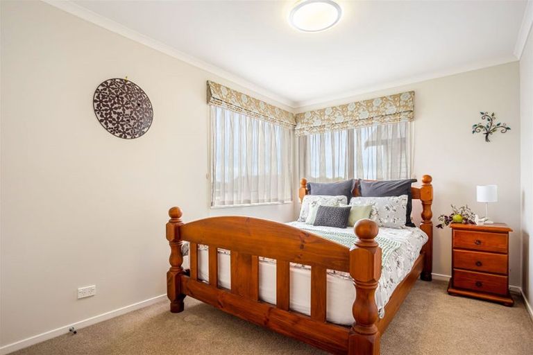 Photo of property in 6 Vincent Lane, Hobsonville, Auckland, 0616