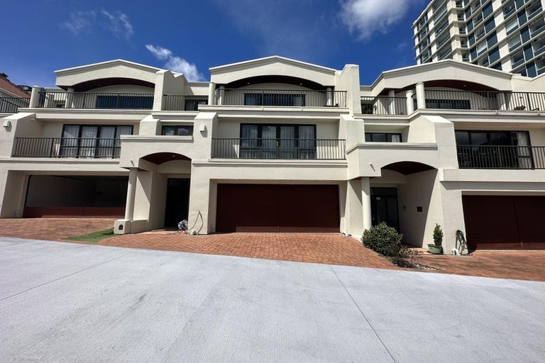 Photo of property in 5/22 Oriental Terrace, Oriental Bay, Wellington, 6011