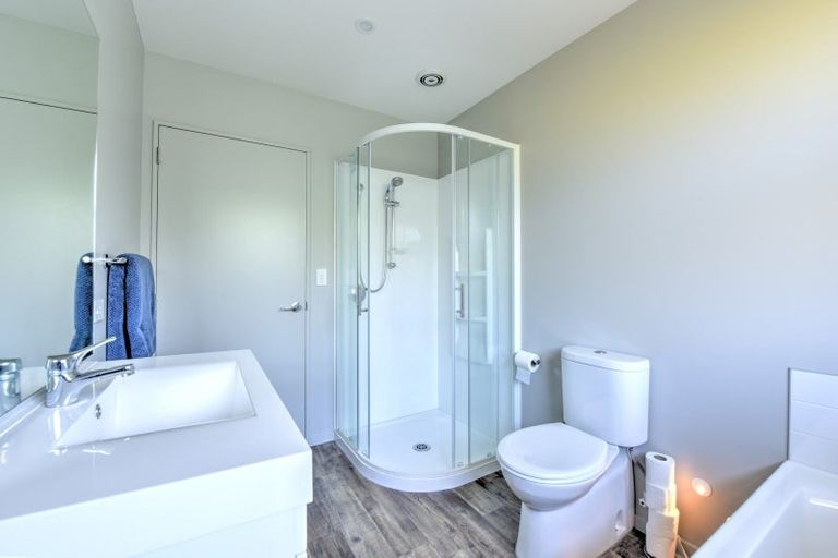 Photo of property in 18 Hunter Street, Edendale, 9825