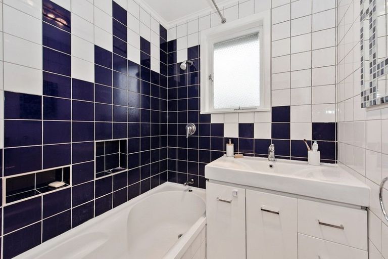 Photo of property in 6 Larnach Street, St Andrews, Hamilton, 3200